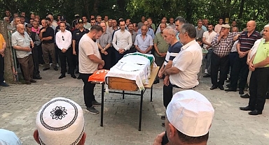 Şehit annesi son yolculuğuna uğurlandı
