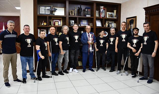 Türkiye Şampiyonu, Başkan Posbıyık'ı ziyaret etti