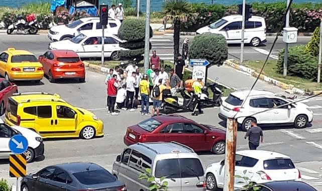 AVM önünde kaza! Yayaya motosiklet çarptı