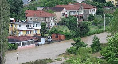 Ilıksu sular altında!