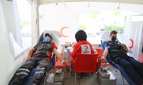 Kızılay bayramda da kan bağışı almaya devam etti