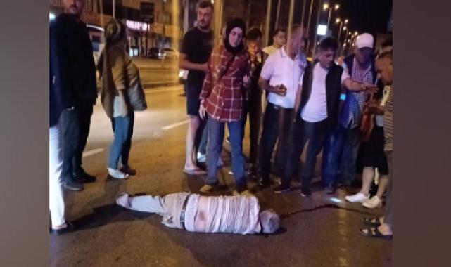 Motosiklet yayaya çarptı: 1 ölü, 2 yaralı