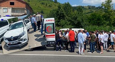 Yolun karşısına geçmeye çalıştı, araç çarptı