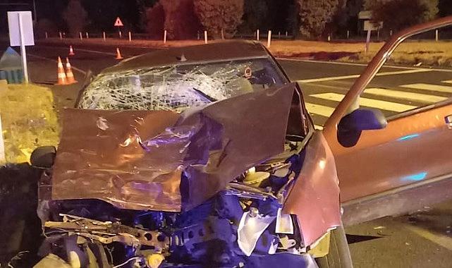 3 araç çarpıştı! Zincirleme kazada 1'i ağır 3 kişi yaralandı