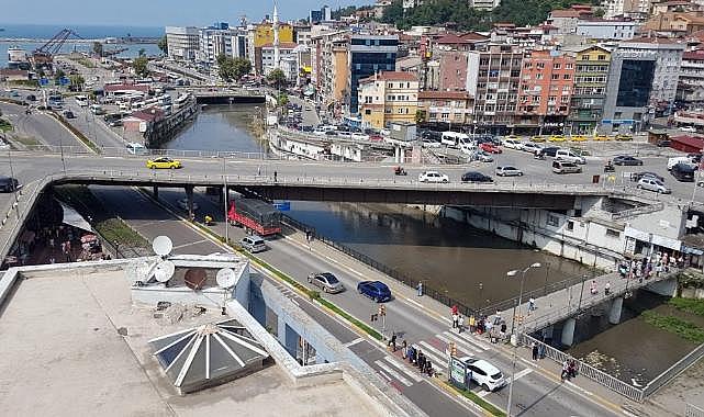 Gülay, “Zonguldak’ın ufku açılacaksa ‘yıkın’”