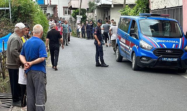 Husumetli iki aile arasında çıkan bıçaklı kavga silaha dönüştü:2 yaralı