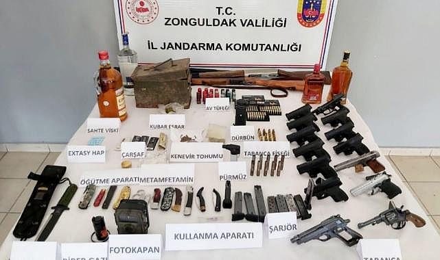 Jandarmanın operasyon yaptığı evden cephanelik çıktı!