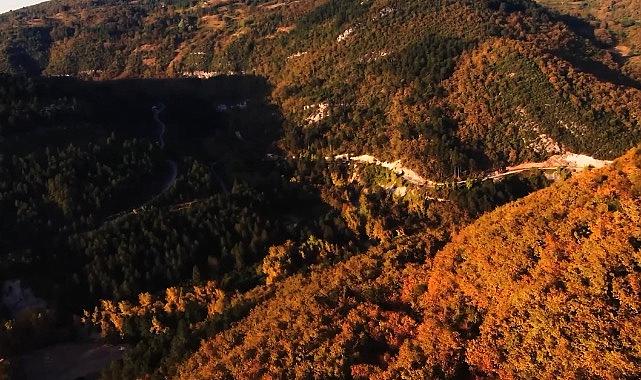 Devrek&#039;te sonbahar görüntüsü izleyenleri hayran bıraktı