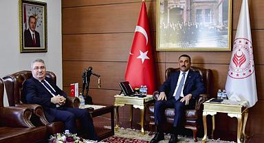 ERDEMİR Genel Müdürü Niyazi Aşkın Peker'den Vali Osman Hacıbektaşoğlu'na ziyaret