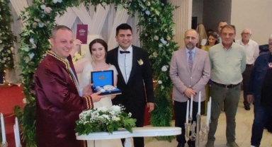 İş insanı Kurnaz oğlunu evlendirdi