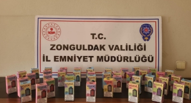 Kaçak elektronik sigaralarla yakayı ele verdi