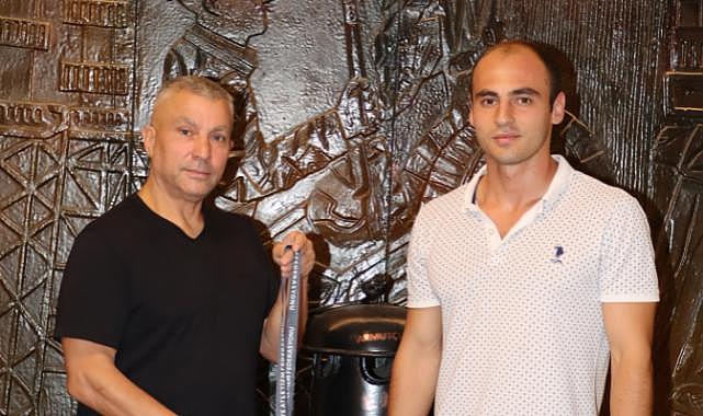 Kazandığı madalyayı GMİS'e götürdü