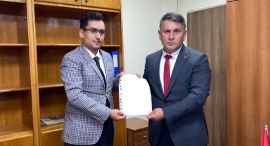 MHP İl Başkanı Mustafa Öztürk mazbatasını aldı