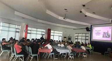 Okul servis araç sürücülerine bilgilendirme toplantısı