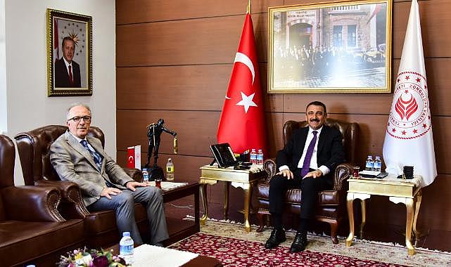 Rektör Uzun'dan Vali Osman Hacıbektaşoğlu'na ziyaret
