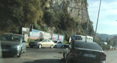 Sahil yolunda feci kaza!