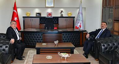 Vali Hacıbektaşoğlun’dan Rektör Özölçer’e Ziyaret