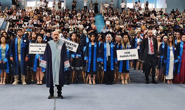 ZBEÜ'de mezuniyet coşkusu  