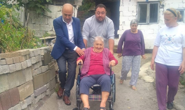 10 yıl sonra sokağa çıkmanın mutluluğunu yaşadı!