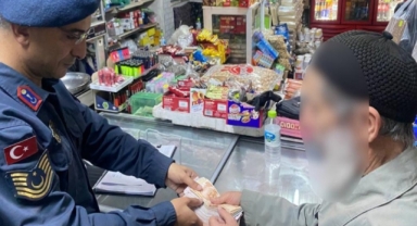 22 bin lira ile kayıplara karıştı! Hırsızın izini jandarma kameradan buldu