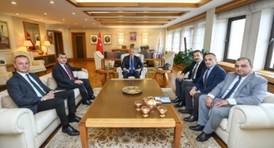 AK Parti heyeti Kültür ve Turizm Bakanlığı'nda...