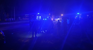 Alkollü Sürücü Kamyonet ile otomobili biçti