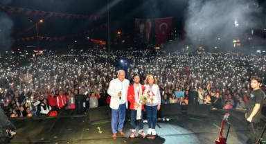 Buray ve Betül Demir, Kdz. Ereğli'yi coşturdu!