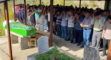 Kazada ölen baba ve 5 yaşındaki kızına hüzünlü veda!