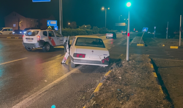Kırmızı ışık ihlali kaza getirdi