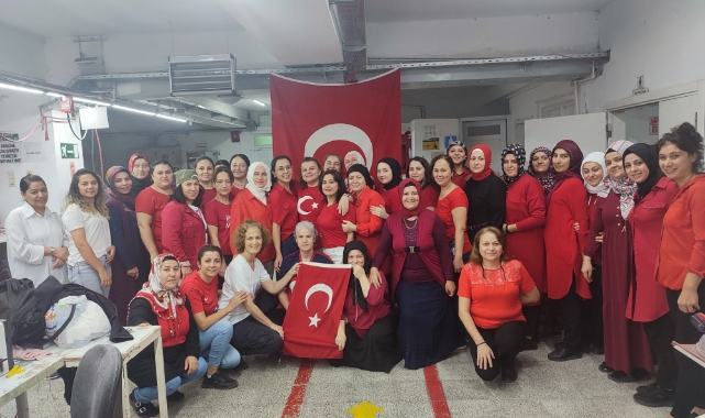 Kıyafet diktiler bayramı kutladılar