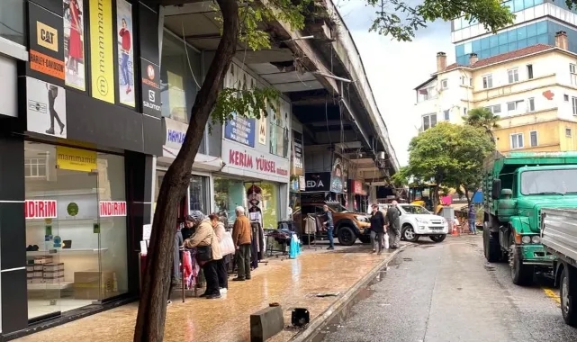 Köprü altında jeneratörler toplandı