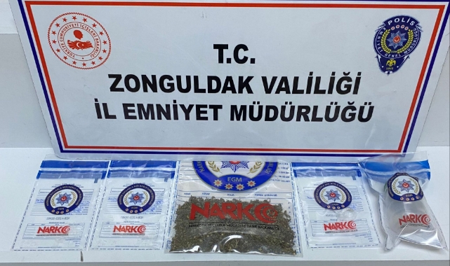 Ölümcül etkiye sahip uyuşturucuyla yakalandılar