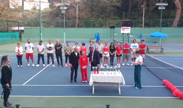 Zonguldak Tenis Deniz Spor Kulübünde Coşkulu Bir 100.Yıl Kutlaması Yapıldı