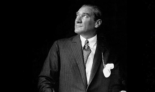 09:05'te hayat durdu, Türkiye Gazi Mustafa Kemal'i andı