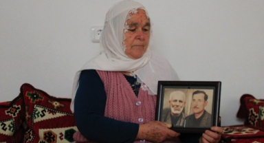 76 yaşındaki Saadet Çakmaklı, Atatürk'ün hizmetini yapan dedesinin hikayelerini yaşatıyor  