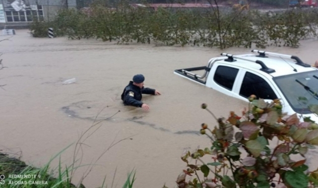 Kdz. Ereğli’de otomobil sele kapıldı: 3 ölü  