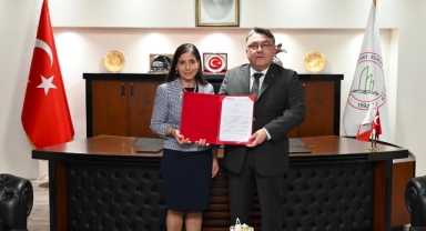 Prof. Dr. Güldeniz Karadeniz Çakmak’tan Rektör Özölçer’e Ziyaret