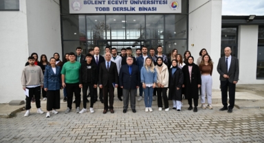 Rektör Özölçer Çaycuma Kampüsünde Öğrencilerle Bir Araya Geldi