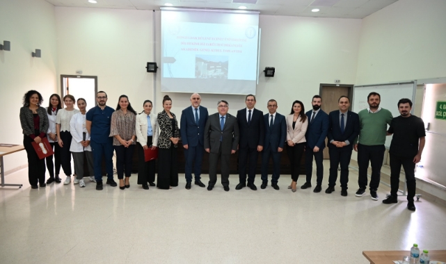 ZBEÜ Rektörü Özölçer, Diş Hekimliği Fakültesi'nin Akademik Yılı Toplantısında