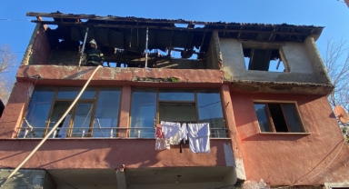 Mithatpaşa'da çıkan yangın paniğe neden oldu!