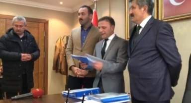 Çağlayan, “Zaimoğlu, karşımızda el pençe divan dururdu”