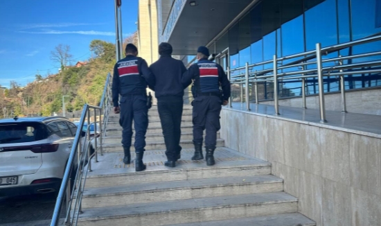 Hapis cezası bulunan 2 zanlı yakalandı