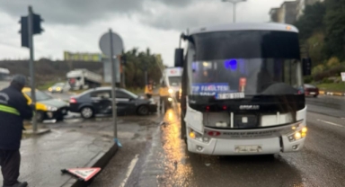 Kozlu sahil yolunda kaza: Yaralılar var!