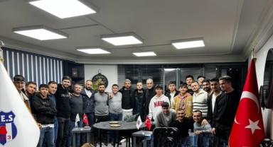 Namağlup lider ZES'in futbolcu ve yönetimi toplandı