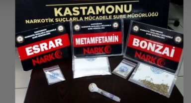 Uyuşturcuyu otomobilin vitesine saklamışlar!