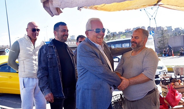 Başkan Posbıyık’a, Cumartesi Pazarı’nda Sevgi Seli