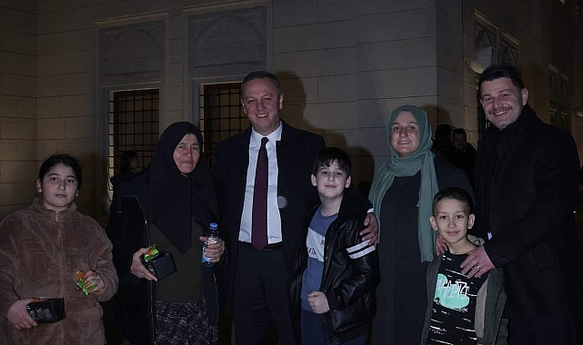 Zonguldak Belediye Başkanı Ömer Selim Alan, vatandaşların kandilini kutladı  