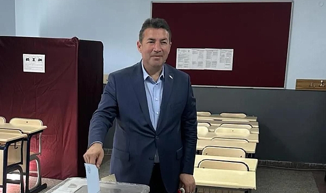 AK Parti Devrek Belediye Başkan Adayı Özcan Ulupınar oyunu kullandı