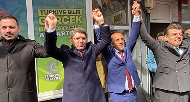 Bakan Tunç, Hikmet Bektaş için destek istedi: Oyları bölmeyelim!
