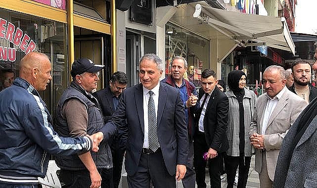 Posbıyık’a ‘Katalog başkan’ göndermesi!